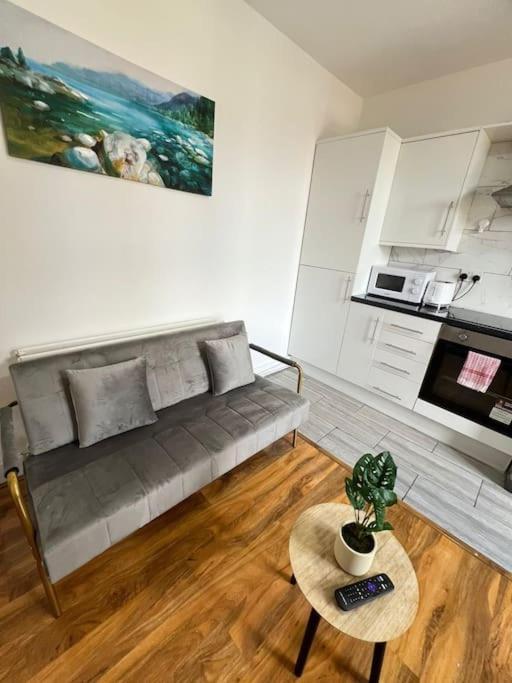 2 Bedroom Apartment Near Station London Luaran gambar